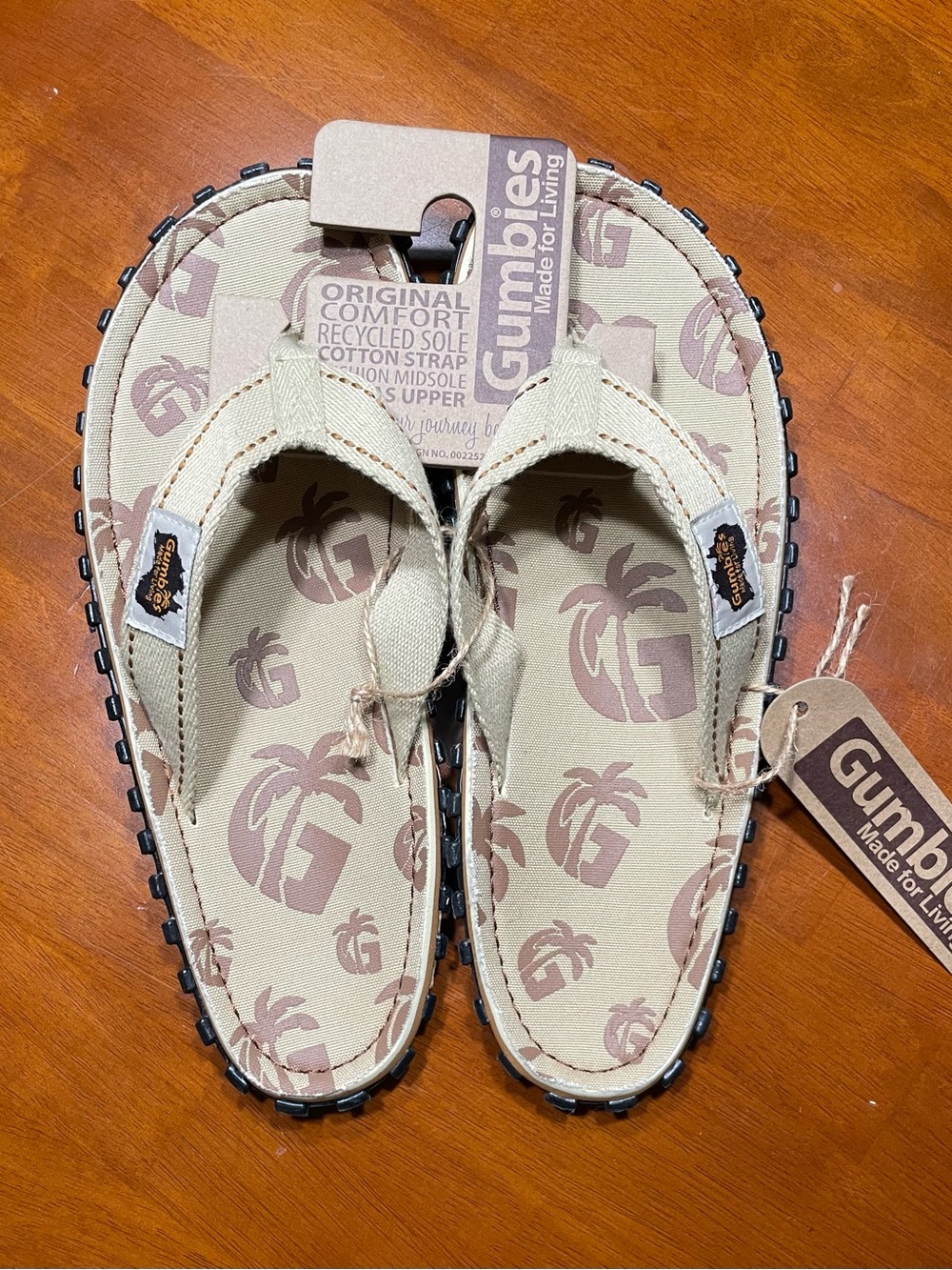 Men's Gumbies Islander Beige Palm-Print Flip Flop Sandals